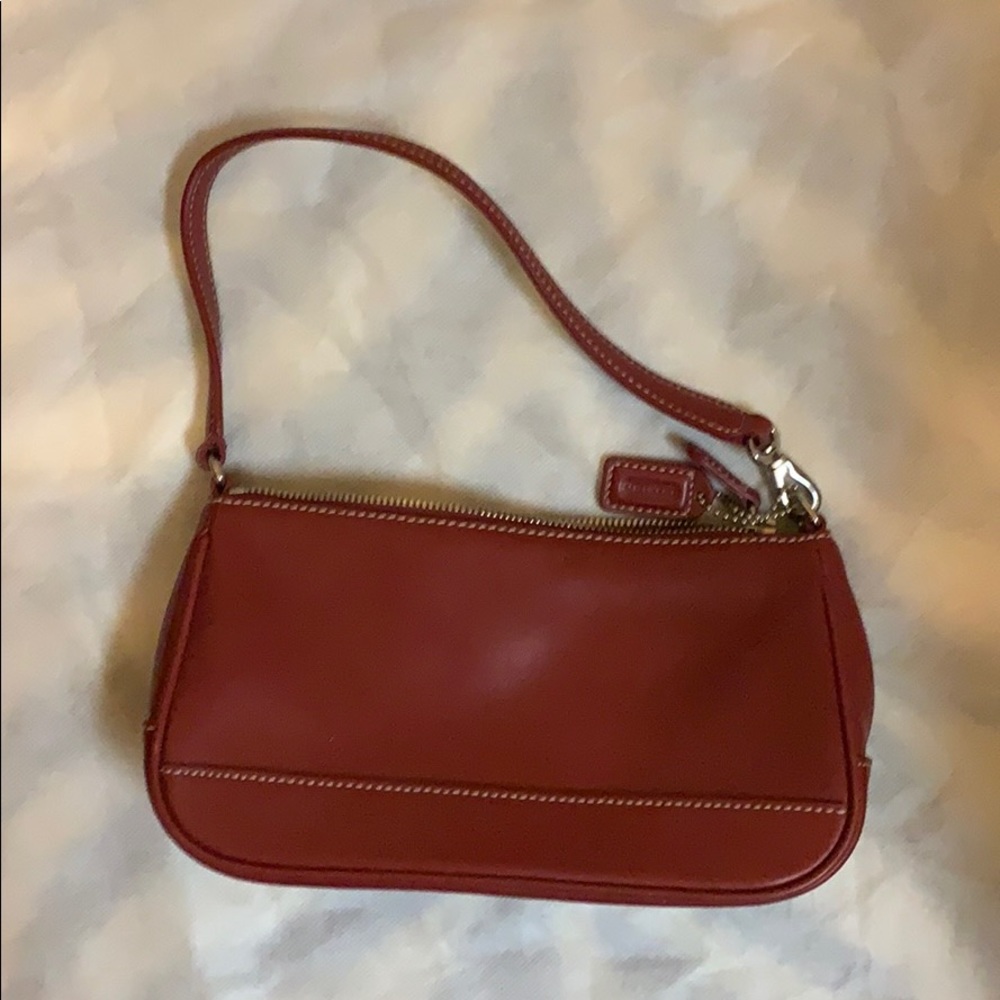 Authentic Coach Hamptons Demi-Pouch (Red)